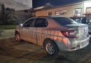Dupla armada rouba empresa e foge com carro; veículo é recuperado, mas dinheiro desaparece