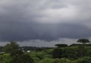 Frente fria traz chuva ao Paraná e risco de temporais no início da semana