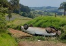 Capotamento deixa idoso ferido na PR 280, em Marmeleiro