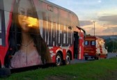 Borracheiro morre esmagado durante reparo de ônibus de cantora sertaneja