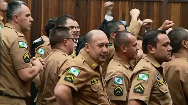 Superior Tribunal de Justiça anula júri que absolveu 13 PMs acusados de matar cinco suspeitos de roubar carro