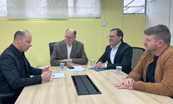 Vereadores de Beltrão e secretário municipal cumprem agenda em Curitiba
