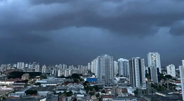 Inmet emite alerta de tempestade para Francisco Beltrão e outras 84 cidades do Paraná