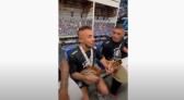 Pagode do Rafinha tem provocação a Yuri Alberto e promessa de doação de faixas ao Inter
