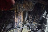 Carro capota e pega fogo na PR-281