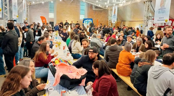 Novenas da Padroeira reúnem fiéis