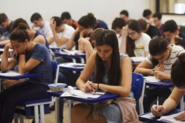 Prazo para pedidos de reaplicação do Encceja acaba nesta sexta-feira