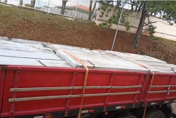 Dois Vizinhos e Santa Maria do Oeste recebem ajuda emergencial da Defesa Civil após tempestades devastadoras