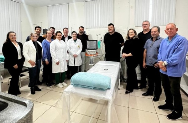 Centro de Saúde 18 Horas recebe moderno equipamento para atender emergências