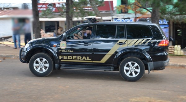 PF realiza operação contra tráfico interestadual de drogas em SC