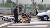Mulher fica ferida ao ser atropelada por automóvel