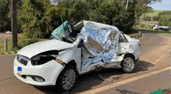 Colisão entre carro e caminhão deixa uma vítima fatal na PR-281