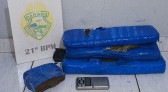 Pai entrega tabletes de maconha à Polícia após filho ser preso por tráfico