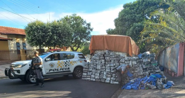 Polícia Militar Rodoviária realiza apreensão de mais de 3,5 toneladas de drogas com motorista de Francisco Beltrão