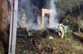 Incêndio destrói residência no bairro Padre Ulrico