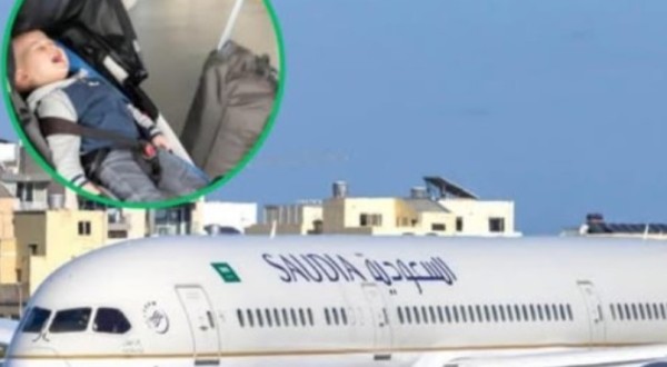 “Mãe” distraída com o celular esquece bebê no aeroporto