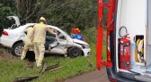 Colisão entre três veículos deixa pessoas feridas na PR-180