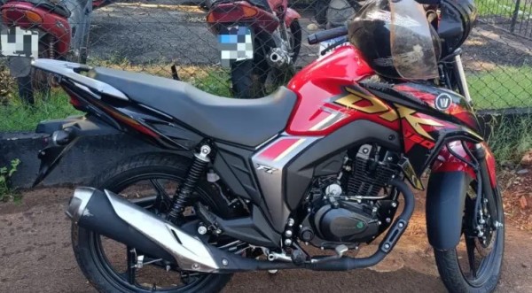 Adolescente é apreendido com motocicleta furtada após acidente
