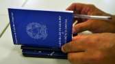 Desemprego cai para 6,8% no trimestre encerrado em julho