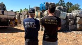 Polícia Federal e Receita Federal apreendem caminhão com carga irregular de resíduos plásticos