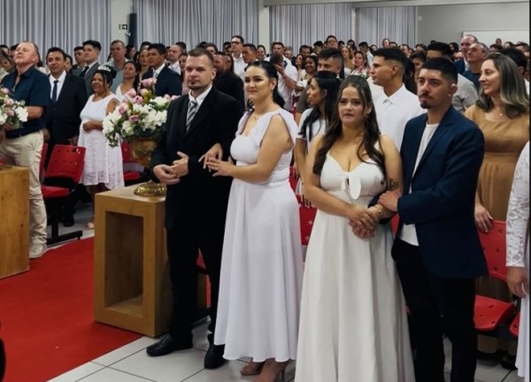 Casamento Coletivo oficializa união de mais de 130 casais