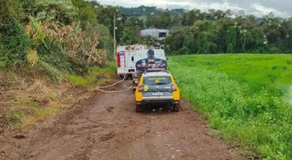 Tragédia: Mãe e filho morrem carbonizados após incêndio em residência