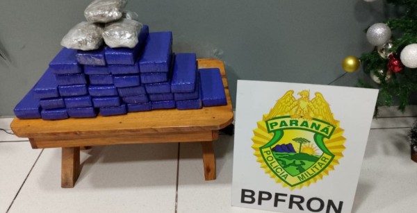 BPFRON prende mulher com quase 21 kg de drogas