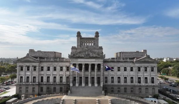 Como funciona e por que o texto é diferente de outros países