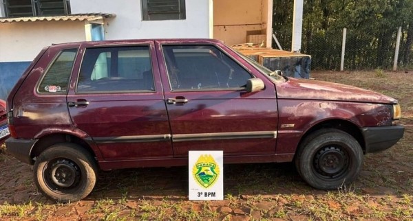 Polícia Militar recupera veículo com registro de furto