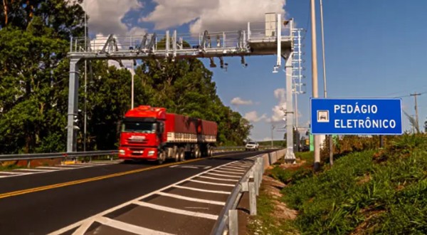 EPR Iguaçu orienta motoristas sobre cadastro e prazo de pagamento