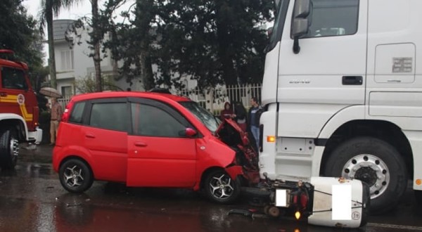 Motociclista fica gravemente em acidente na Avenida Willy Barth
