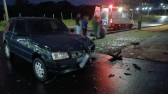 Acidente entre carro e moto deixa motociclista ferido