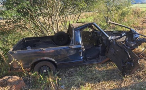Quatro pessoas ficam feridas após colisão frontal na PR-281