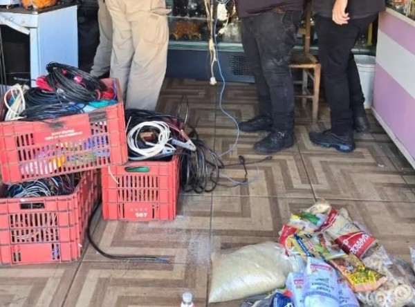 Operação conjunta apreende cobre furtado e alimentos vencidos
