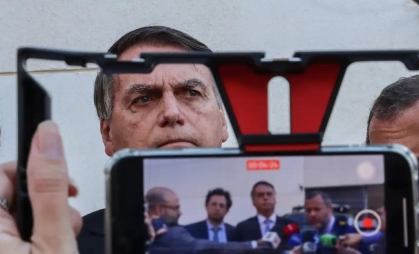 PGR denuncia Bolsonaro e mais 33 por tentativa de golpe de Estado