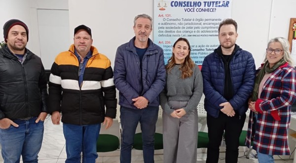 Vereadores visitam Conselho Tutelar e discutem demandas da rede de proteção à infância