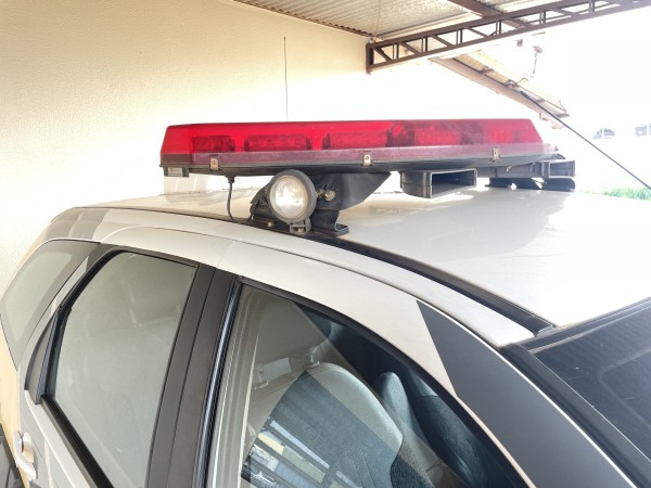 Homem é preso após furtar bebidas alcoólicas em supermercado