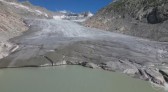 Onda de calor acelera derretimento de geleiras na Suíça e já deixa 3,7 mil mortos