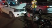 Motociclista fica ferido em colisão entre carro e moto