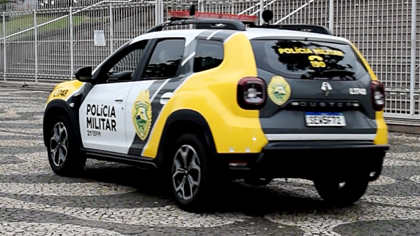 Polícia Militar prende suspeito de furto em loja de roupas no centro