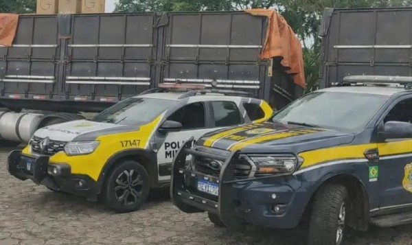 Carreta com 480 mil maços de cigarros contrabandeados é apreendida em União da Vitória