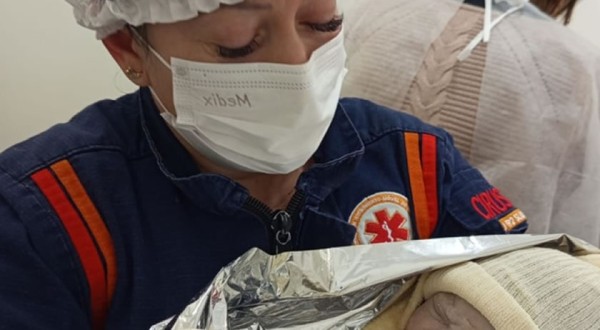 Parto inesperado emociona equipe de saúde no interior do município