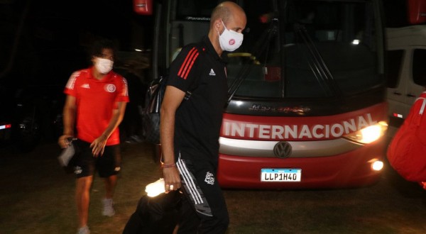 Inter vive dia de reuniões para avaliar cenário após eliminação e deve definir saída de Ramírez