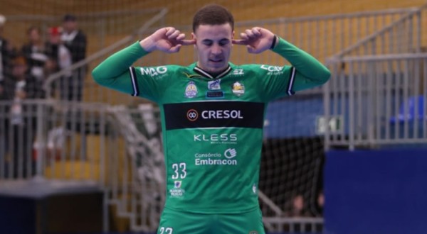 Marreco vence Campo Mourão por 6 a 5 e respira na tabela da Liga Nacional