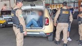 Homem é preso após tentar matar sua ex-mulher e atacar pessoas com uma faca em um supermercado