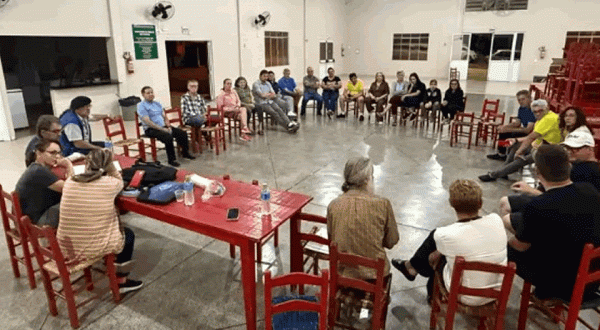 Moradores se mobilizam e cobram solução contra mau cheiro de esgoto que afeta bairros