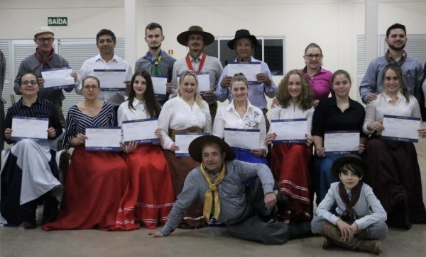 Clubes de Mães são comtemplados com oficinas de Dança