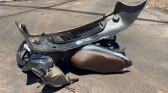 Mulher fica ferida em colisão entre carro e moto