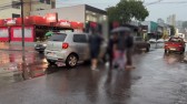 Homem é atropelado na faixa de pedestres no Bairro Vila Nova