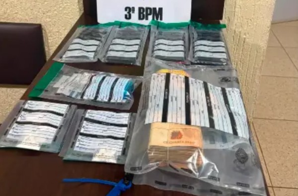 Homem é preso com cocaína e mais de R$ 21 mil durante operação com drone
